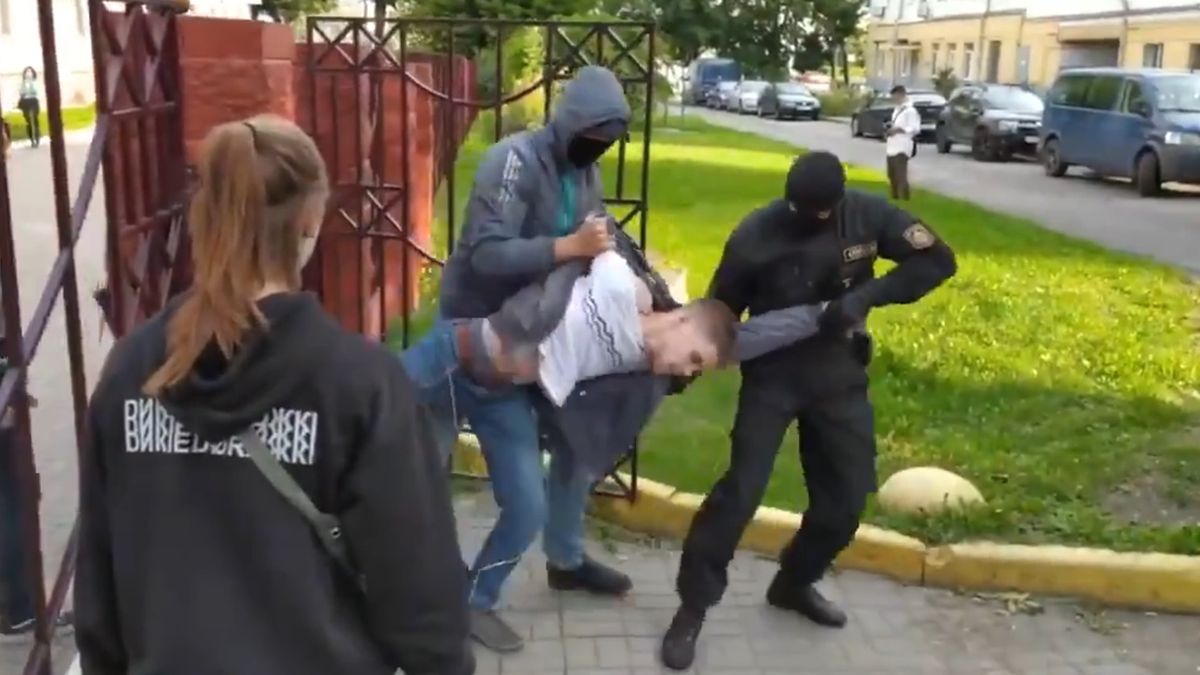 bialorus dzieci rozpoczecie roku szkolnego