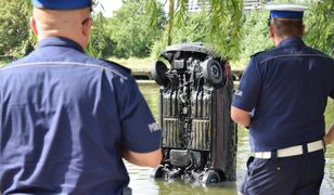 Wraki aut w rzece Elbląg. "W środku nie było szczątków ludzkich"