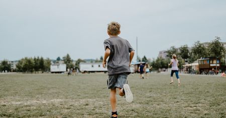 Dzień Chłopaka 2023 a Dzień Mężczyzny. Czy jest jakaś różnica?