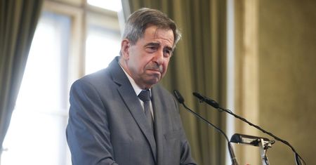 "Ręce opadają". Prof. Zoll krótko o decyzji prezydenta