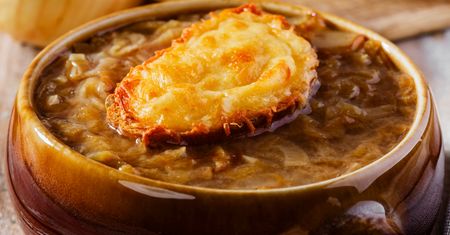 We Francji to rarytas, choć zajadała się nią biedota. Z tym dodatkiem ma lepszy kolor i smak