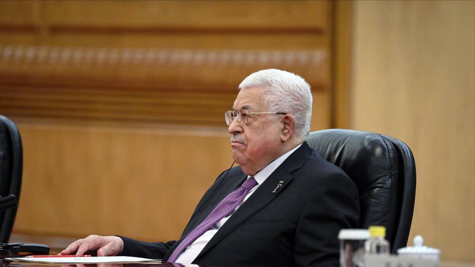 Palestinian President Mahmoud Abbas visits China
epa10690307 Palestinian President Mahmud Abbas attends a meeting with China's President Xi Jinping (not pictured) at the Great Hall of the People in Beijing, China, 14 June 2023.  EPA/JADE GAO / POOL 
Dostawca: PAP/EPA.
JADE GAO / POOL