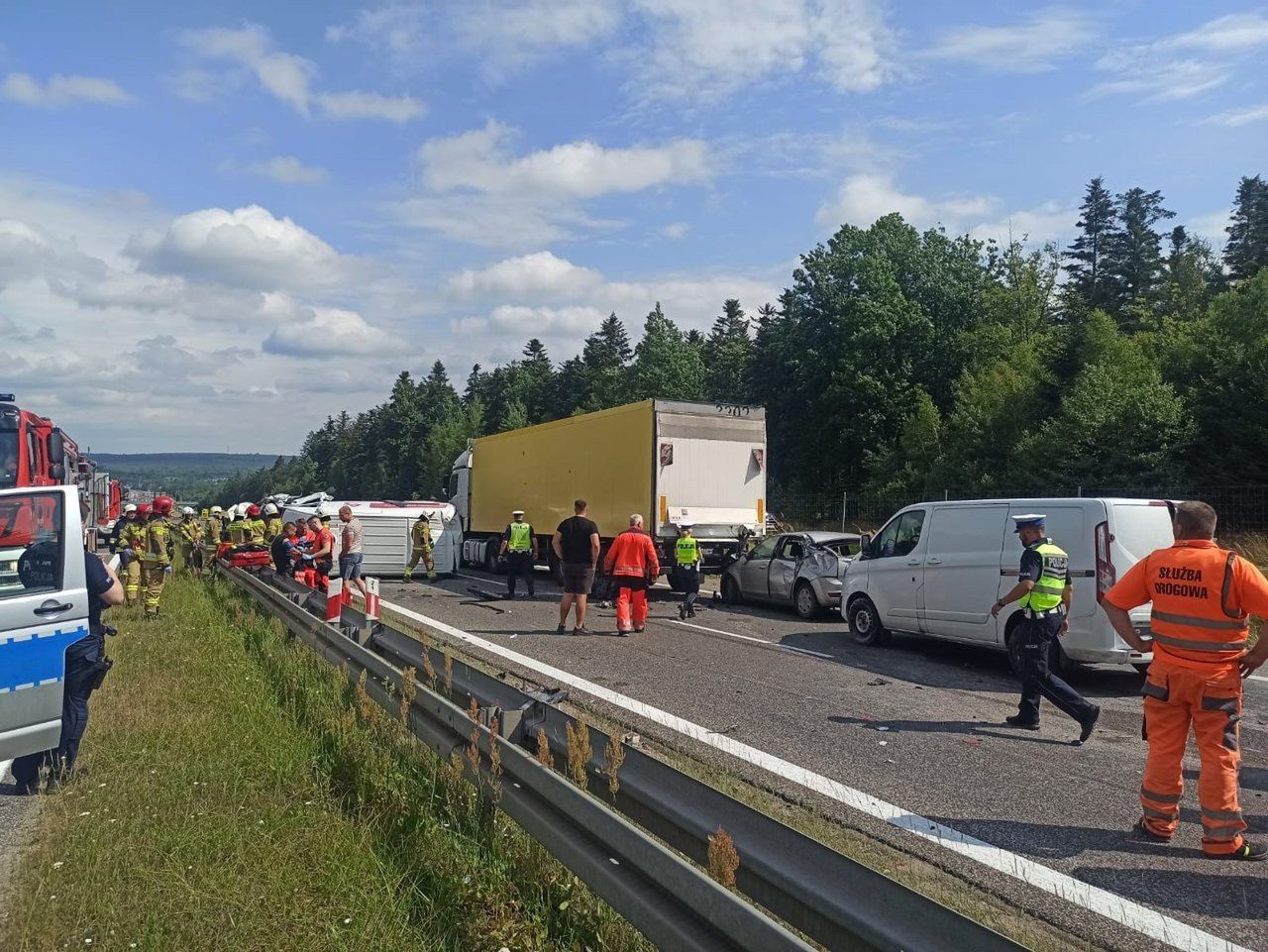 Karambol na S7 w Skarżysku. Zderzyło się pięć samochodów, jedna osoba ranna