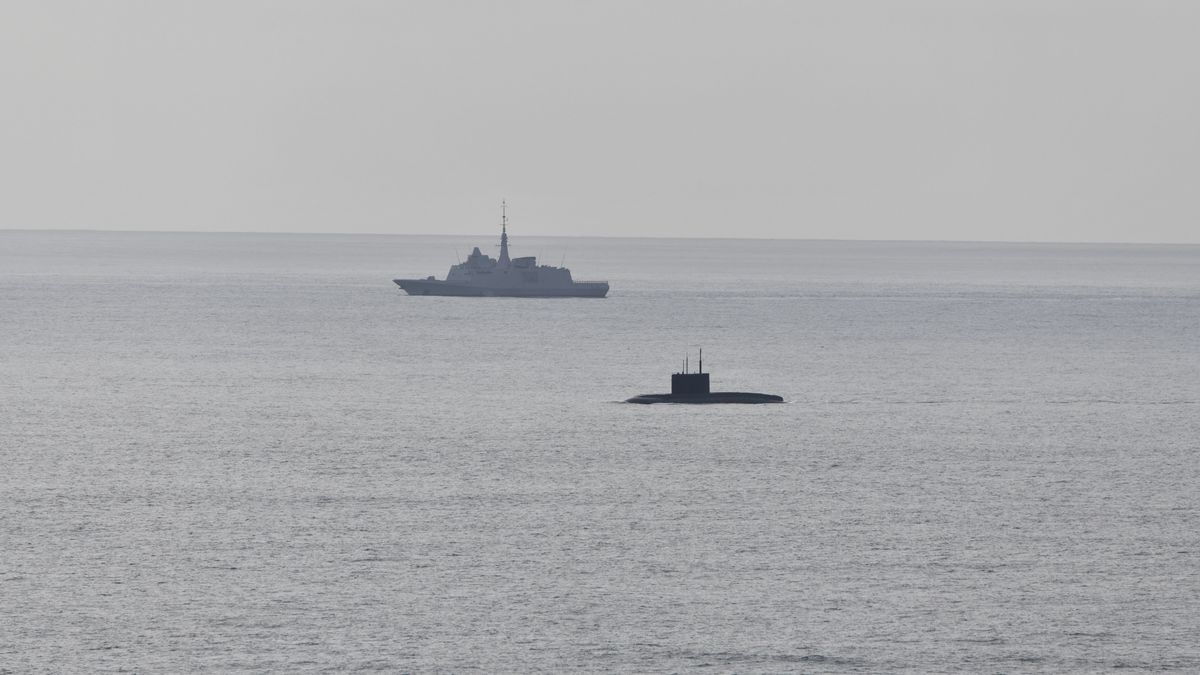 Rosyjski okręt podwodny wyłonił się u wybrzeży Francji
