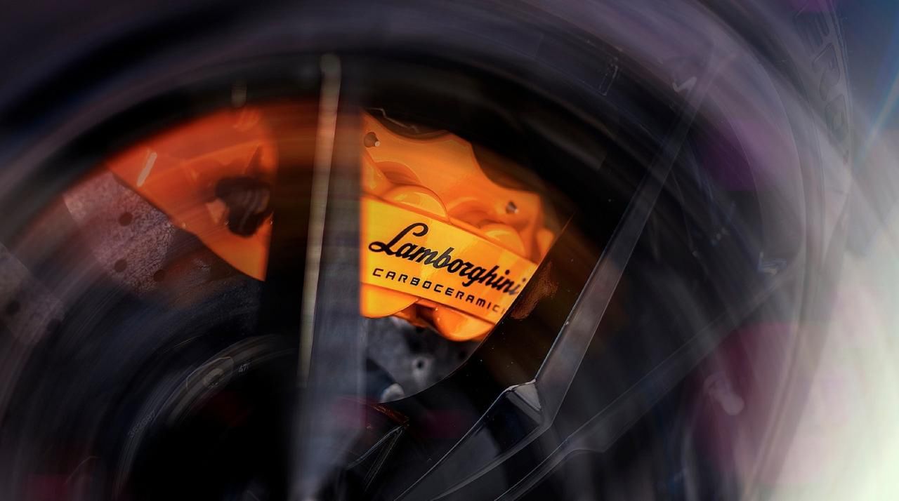 Niebieska strzała od DMC, czyli Lamborghini Aventador na sterydach [galeria] 9