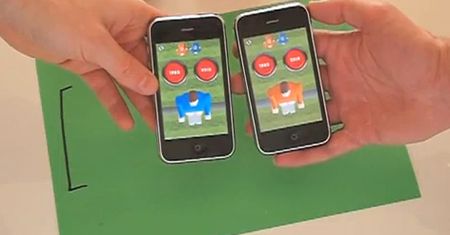 Niecodzienna piłka nożna na iPhone?a [wideo]