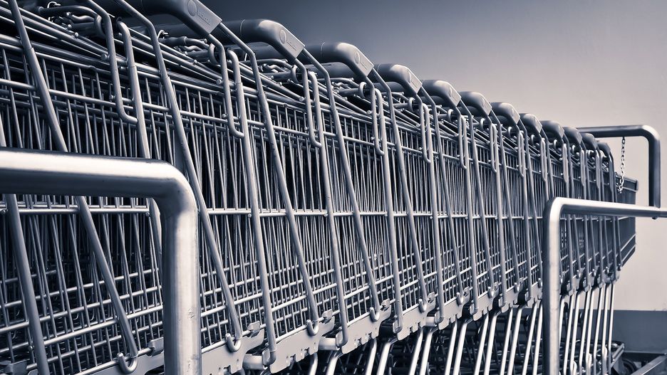 Śląskie. Dwaj mieszkańcy Bytomia ukradli aż 60 wózków sklepowych w Tarnowskich Górach.