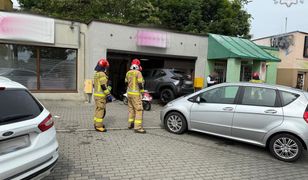 73-latek wjechał do salonu kosmetycznego. Trzy osoby w szpitalu