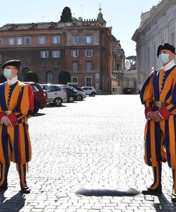 Koronawirus w Watykanie. 11 zakażonych żołnierzy papieskiej straży