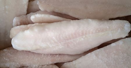 FDA ostrzega: nie kupuj pod żadnym pozorem. Oto co zdradza opakowanie z mrożoną rybą