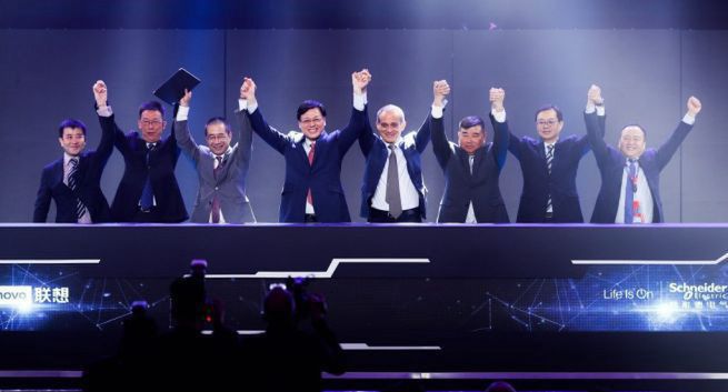 Lenovo i Schneider Electric ogłosili strategiczne partnerstwo dla przemysłu w Chinach