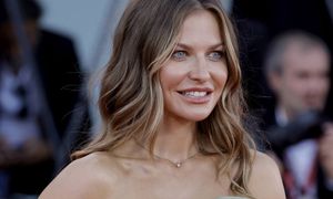 Pochwaliła się paznokciami. Milky nails to hit wiosny 2026