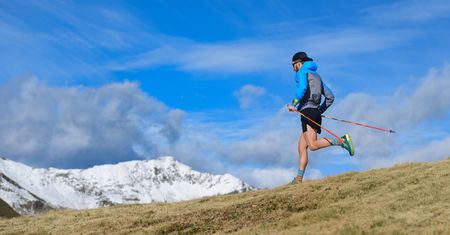 Nordic Walking kontra trekking. Pomysł na aktywne wakacje