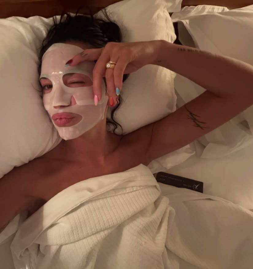 Dua Lipa i jej pocztówki z wakacji