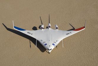 Boeing X-48. Zobacz, jak nauczyli latać giganta