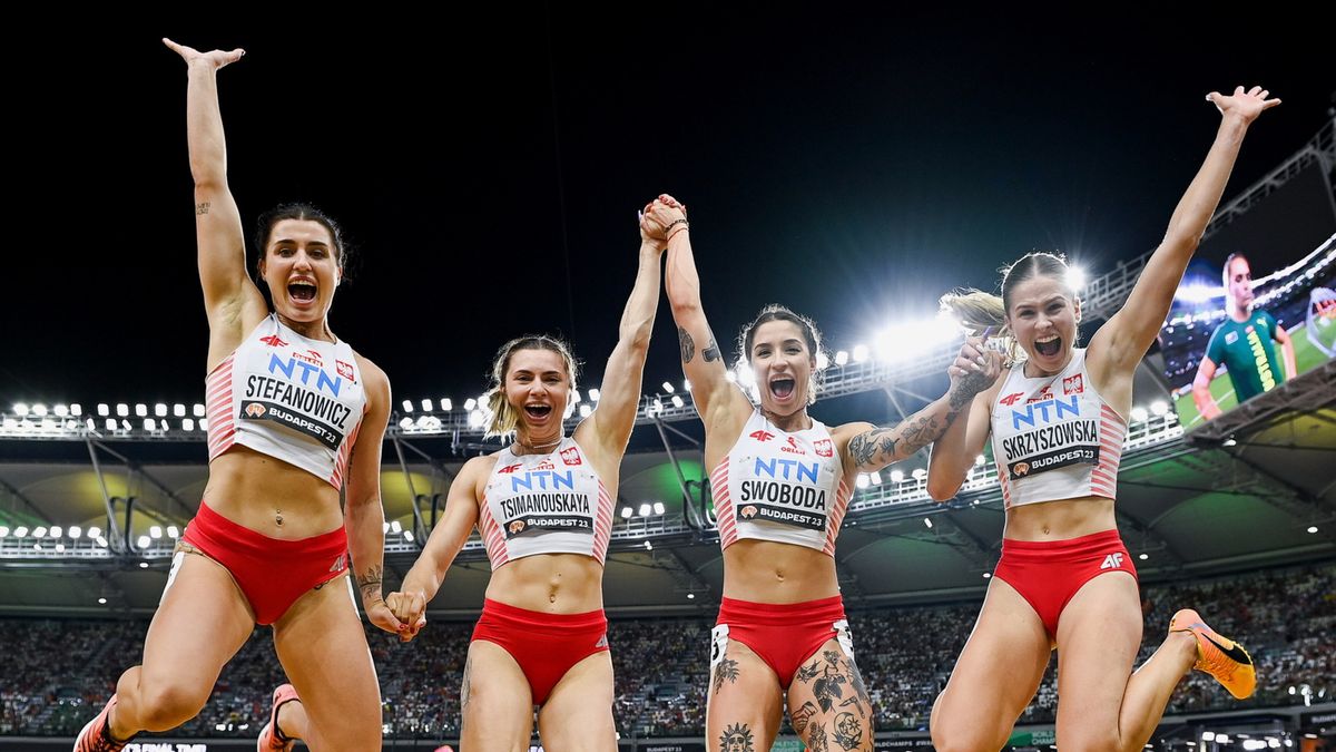 PAP / Adam Warżawa / Na zdjęciu: polska sztafeta 4x100 metrów