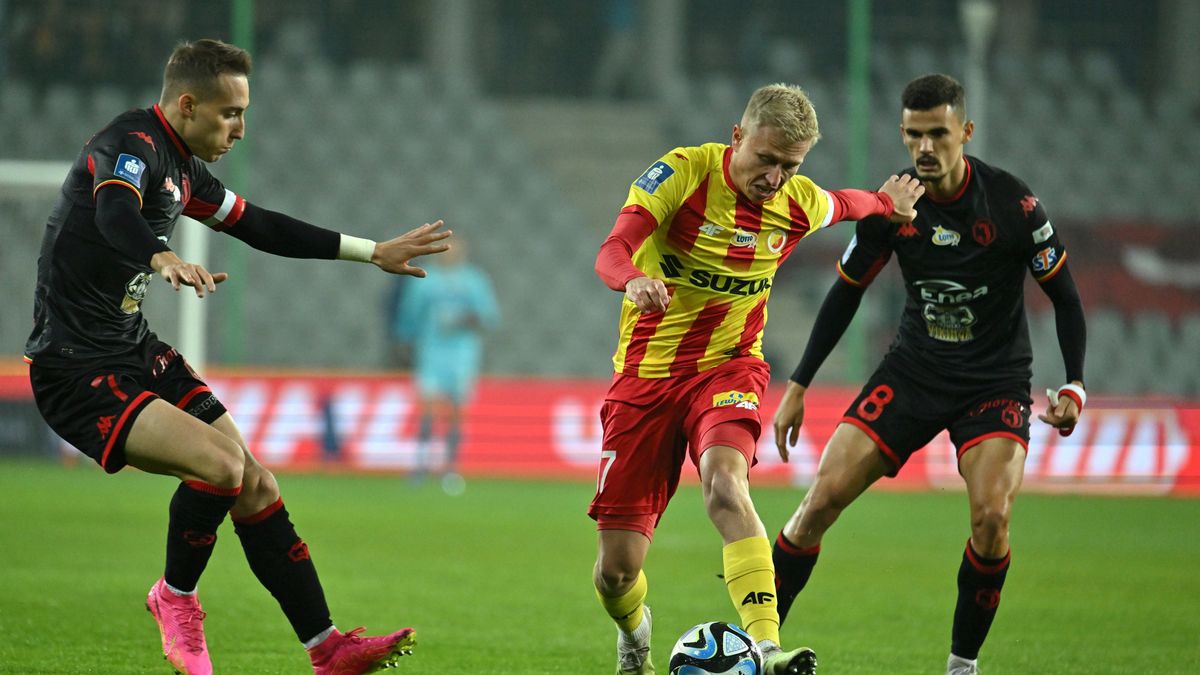 PAP / Piotr Nowak / Na zdjęciu: Dominik Marczuk, Dawid Błanik i Nene