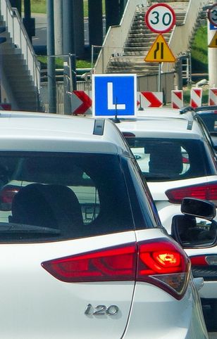 Brak praktycznej nauki jazdy pozostaje w Polsce wciąż wielkim problemem 