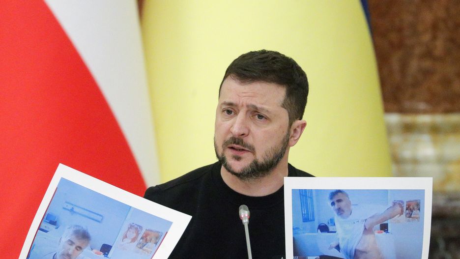 Zełenski zabrał głos ws. chorującego Saakaszwilego, pokazując jego zdjęcia. 