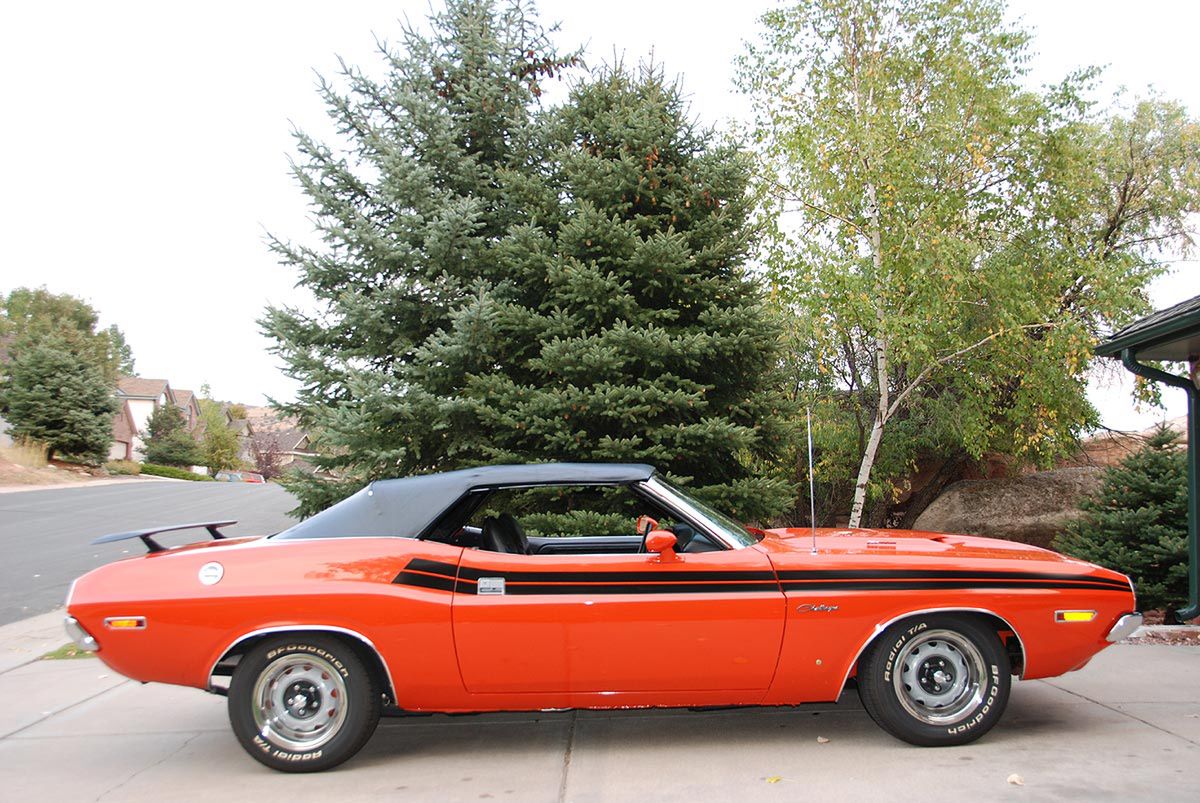 1971 Dodge Challenger Convertible 330 Magnum (fot. ssmoparmuscle.com)