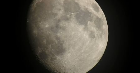 Odkryli sekrety powierzchni Księżyca