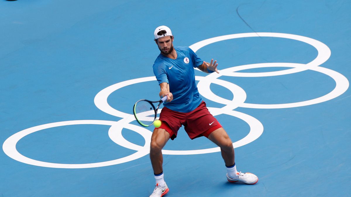 PAP/EPA / RUNGROJ YONGRIT  / Na zdjęciu: Karen Chaczanow