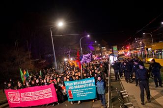 Antyislamska demonstracja w Niemczeh. W Dreźnie protestowały tysiące