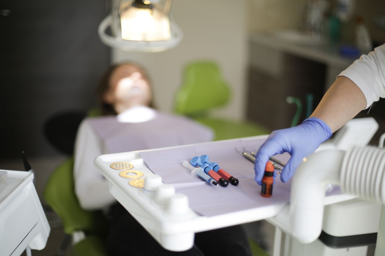 Tysiące pacjentów mogły zostać narażone na HIV i wirusowe zapalenie wątroby. Alarm po kontroli w australijskiej klinice dentystycznej