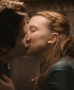 Millie Bobby Brown skrytykowana przez koordynatorkę scen intymnych. Poszło nie tylko o pocałunek