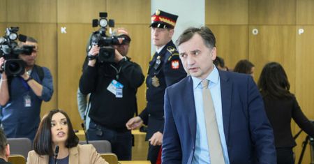 Kto nie chce wyjaśnić sprawy Pegasusa, czyli banda nieudaczników w akcji [OPINIA]