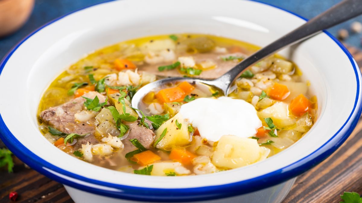 Rosyjska zupa ogórkowa uzupełnia wszystkie braki w organizmie