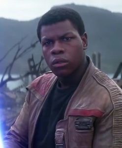 John Boyega łapie pokemony na planie "Gwiezdnych wojen"