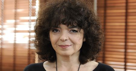 Królowa literatury popularnej. Życie, twórczość i fenomen popularności Katarzyny Grocholi