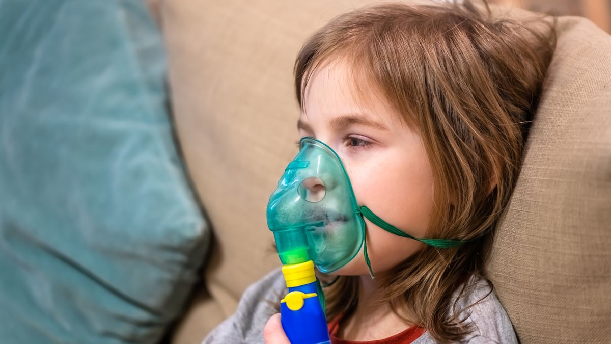 Kaszel krtaniowy łagodzą m.in. inhalacje z glikokortykosteroidów