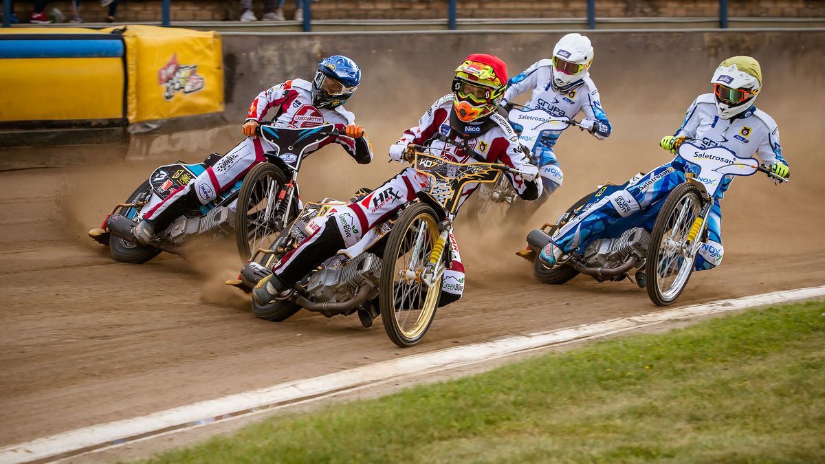 WP SportoweFakty / Romulad Rubenis / Na zdjęciu: mecz Lokomotiv - Unia Tarnów