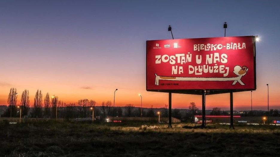Bielsko-Biała. Reksio zapewnia, że w mieście warto zostać na dłużej.