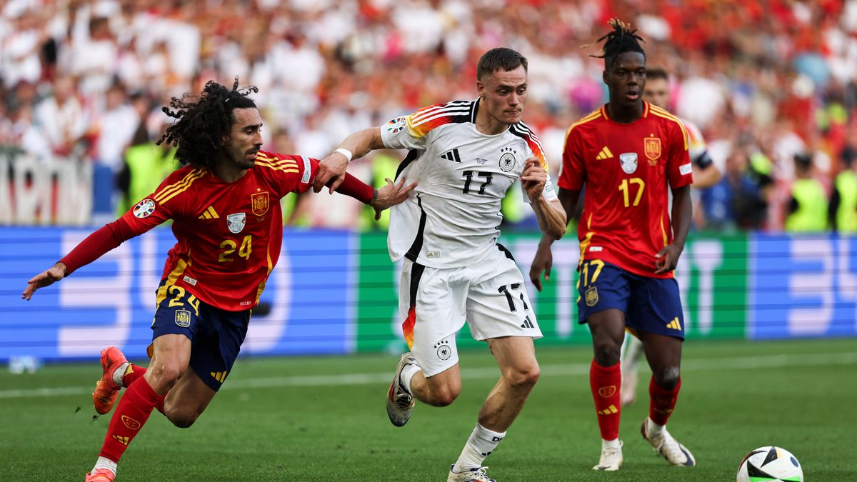 Getty Images / Qian Jun/MB Media/Getty Images / Na zdjęciu: Marc Cucurella i Florian Wirtz