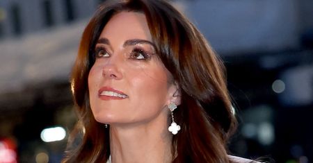 Wiosną zaleje ulice. Sweter księżnej Kate to hit