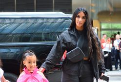 Pierwsza kampania córki Kim Kardashian. 5-latka reklamuje torebki