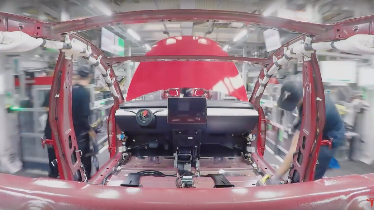 Tesla Model 3 jeszcze nim stanie się w pełni Teslą Modelem 3