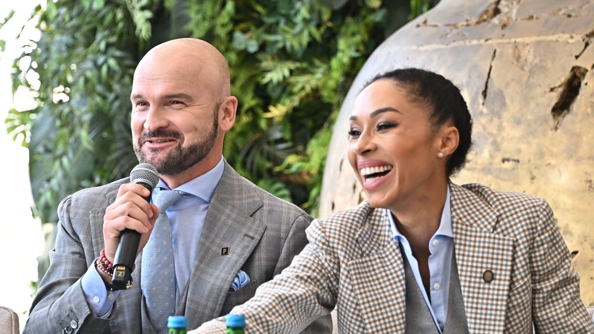 Rafal Brzoska, Omena Mensah
Warszawa, 05.06.2023. Start Wielkiej Loterii Top Charity. n/z:  Rafal Brzoska, Omena Mensah 
Dostawca: FOTON/PAP
FOTON/PAP
BRZOSKA, RAFAL, MENSAH, OMENA, POLAND, POLSKA, EVENT, IMPREZA