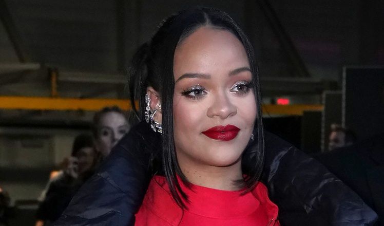 Rihanna zmieniła fryzurę