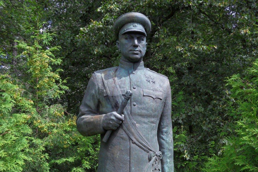 Legnica. MSZ Rosji oburzone kradzieżą pomnika Rokossowskiego