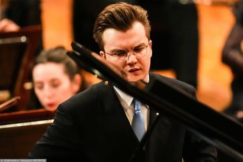 Między klawiszem a klawiaturą. Chopin w czasach internetu [OPINIA]