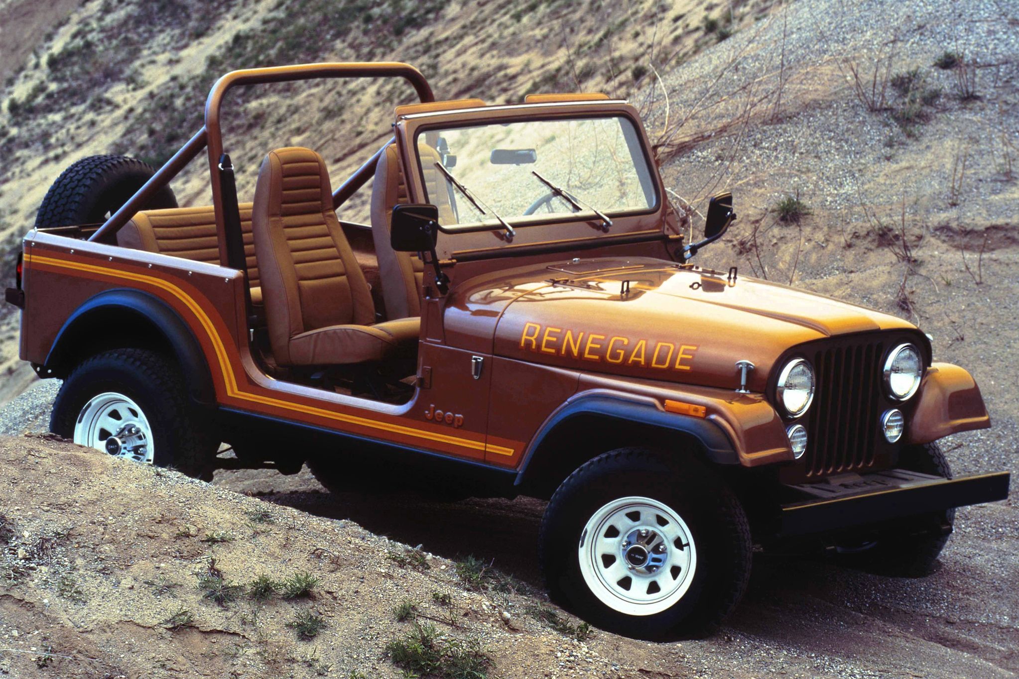 Jeep CJ-7 Renegade - wygodna wersja cywilnego jeepa, którą przekształcono we Wranglera