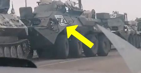Nikt nie wie, o co chodzi. Tajemnicze oznaczenie na rosyjskich czołgach