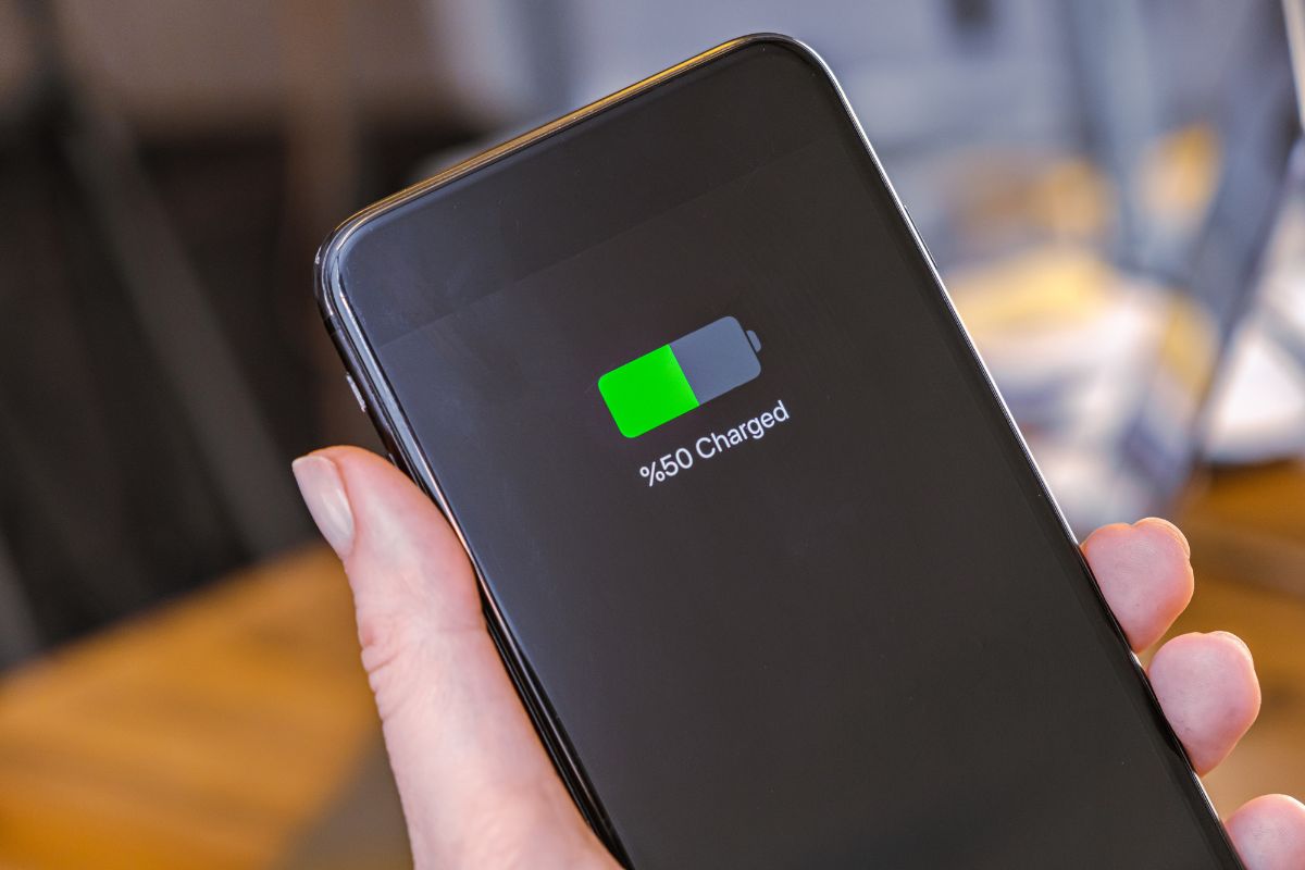 Which applications use the most battery power?