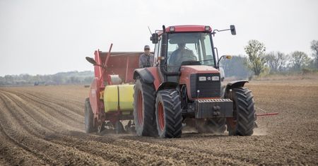 Coraz mniej emerytów w KRUS. Największy spadek na granicy z Niemcami
