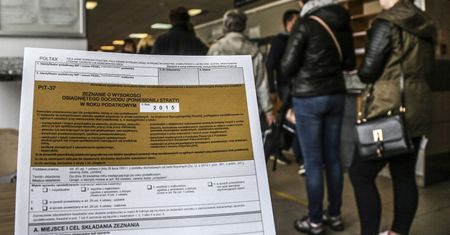 Rewolucja w rozliczaniu PIT coraz bliżej. Skarbówka nas wyręczy