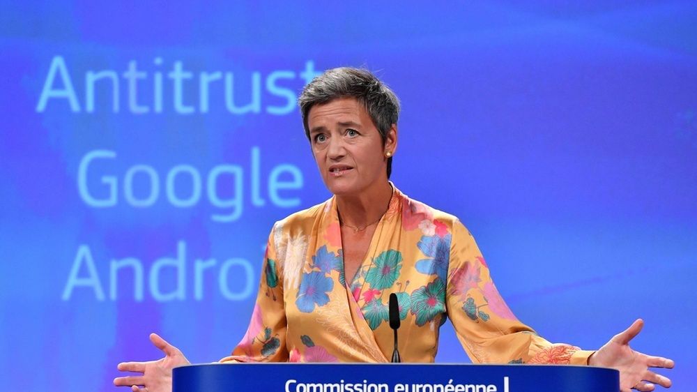 Google wykorzystuje Androida jako sposób na ugruntowanie dominującej pozycji swojej wyszukiwarki internetowej - powiedziała w środę Margrethe Vestager, unijna komisarz odpowiedzialna za politykę konkurencji